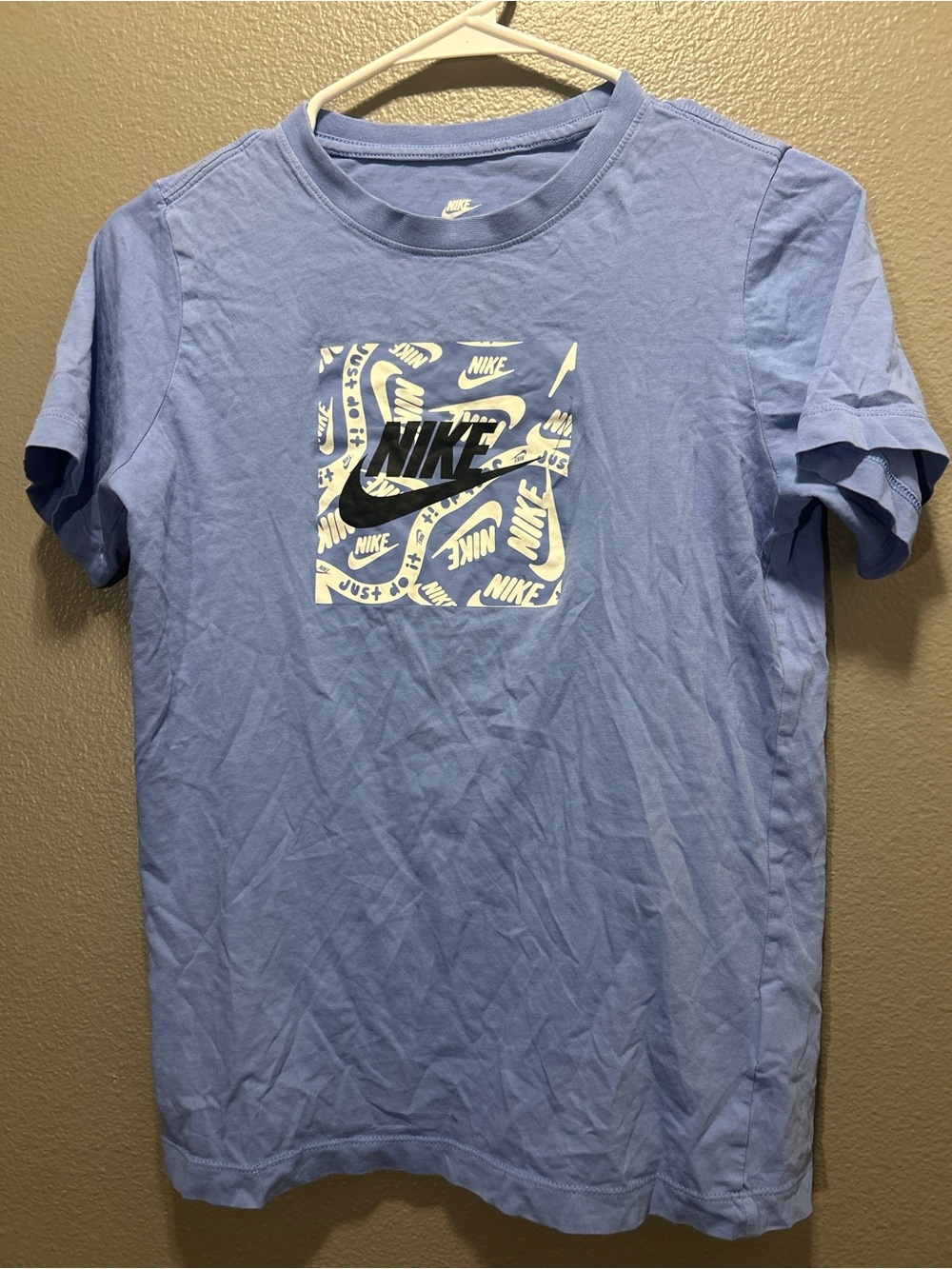 Nike Boys The Nike Tee Box Logo Light Blue Graphic Shirt Large 14-16